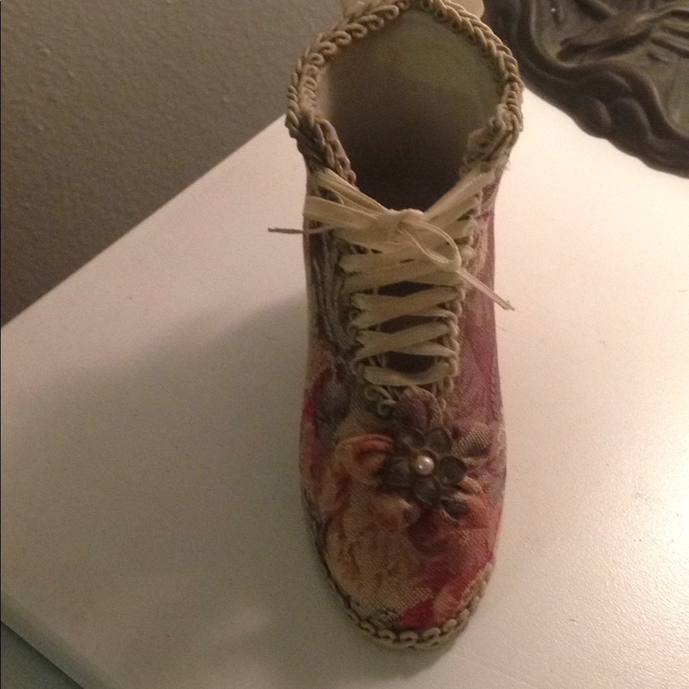 Trinket Shoe - Picture 2 of 4